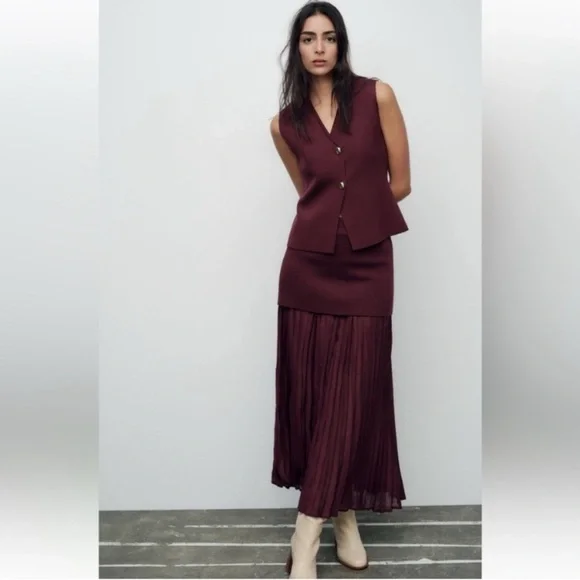 ZARA BURGUNDY MIXED PLEATED KNIT SKIRT